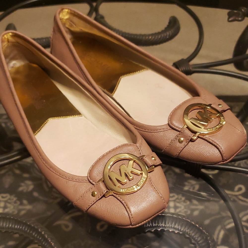 Michael Kors Women's Size  8 Tan Loafers with Gold Accents